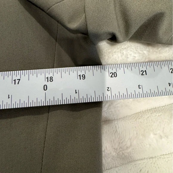 Brooks Brothers Poplin Cotton Blend Suit Size 39R 34x30 Olive Green Cuff Pant
